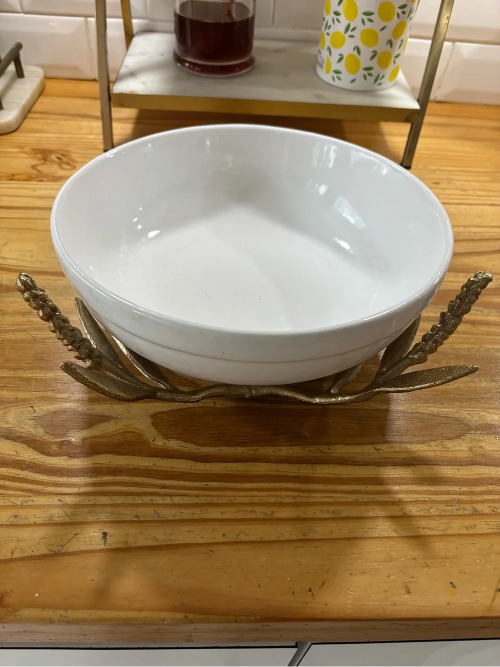 Bowl de ceramica elegante color blanco  con hojas doradas alrededor